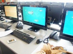 Самые активные пользователи соцсетей – девушки до 25 лет