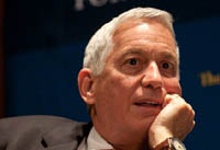 Биограф Джобса раскритиковал нынешнего главу Apple и похвалил Google