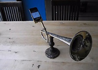 iPhone Cobra максимально усилит звук вашего смартфона