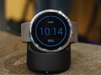 Motorola Moto 360 поддерживают сторонние беспроводные зарядки