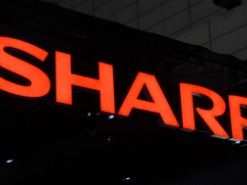 Qualcomm задержит инвестиции в Sharp