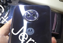 Качественные фото Moto X4 в синем цвете