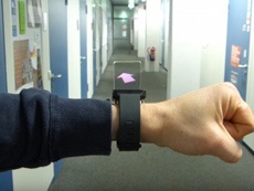 Проект WatchThru объединяет смарт-часы и дополненную реальность