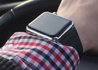 Водителя оштрафовали на $120 за использование Apple Watch