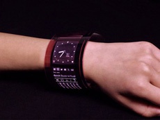 LG работает над гибким экраном для носимых устройств