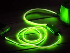 Будущие iPhone могут поставляться со светящимися в темноте кабелями