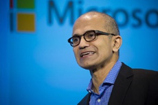 Глава Microsoft пообещал выпустить «революционный смартфон»