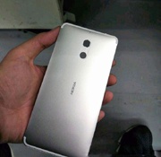 Nokia скопировала дизайн пластиковых вставок iPhone 7 для своего нового смартфона