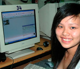 Власти Вьетнама признали, что содержат интернет-"троллей"