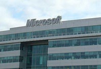 Microsoft пытается защитить свои позиции на рынке десктопов