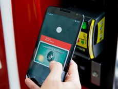 Android Pay нельзя использовать со сторонними экранами блокировки