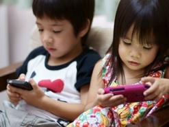 Информация на смартфонах подростков будет фильтроваться