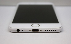 Пользователи попросили Apple выпустить iPhone в матовом белом цвете