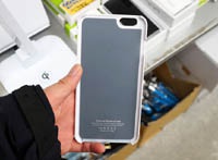 В Японии выпустили чехол для iPhone 6 Plus с аккумулятором на 4200 мАч и беспроводной зарядкой