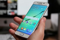 Спрос на Samsung Galaxy S6 Edge оказался выше прогнозов
