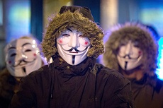 Хакеры Anonymous обнародовали номер телефона и страховки Трампа