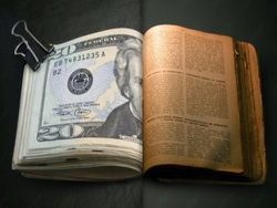 Е-олигарх впервые возглавил ТОП 200 в российской версии Форбс