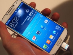 Samsung продала 20 млн смартфонов Galaxy S4