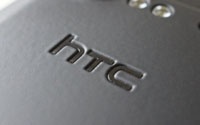 Опубликована настоящая фотография HTC M7