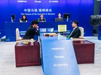Программа AlphaGo победила лучшего в мире игрока в го в первой партии