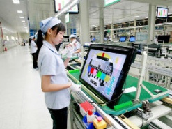 Поставки ЖК-панелей большого размера упали на 2,5%