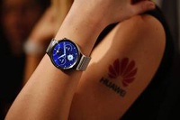 Huawei откладывает начало продаж "умных" часов