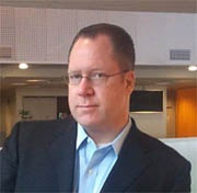 HTC отпускает главного операционного директора