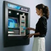 Злоумышленники взломали четыре банкомата с помощью USB-накопителя