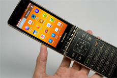 Современный раритет — «раскладушки» на Android