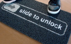 Патент Apple на slide-to-unlock признан недействительным