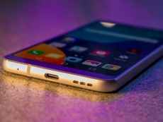 LG G6 пересобрали в ретро-стиле с прозрачной задней крышкой