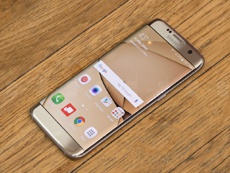 Флагман Samsung Galaxy S8 может оказаться значительно дороже iPhone 8