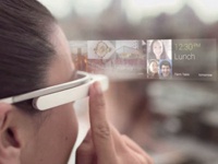 Google Glass второго поколения смогут показывать голограммы