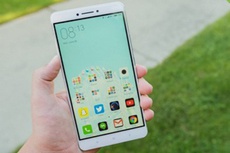 Производители смартфонов переходят на 6-дюймовый формат