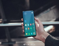 Появилось первое «живое» фото смартфона Xiaomi Mi Mix 2