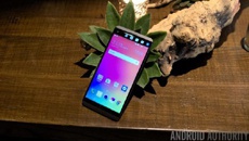 5 лучших смартфонов со съемной батареей