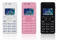 Самый маленький и легкий в мире мобильник