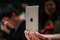 Власти КНДР запретили дипломатам пользоваться беспроводной связью