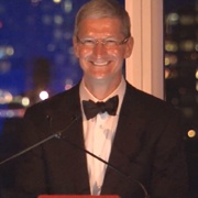 Тим Кук получил награду от Обернского университета