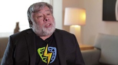 Стив Возняк похвалил Galaxy S8 и назвал Apple Watch незаменимым устройством