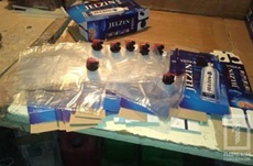 Двое мужчин из Кривого Рога продавали «палёнку» через интернет по всей стране