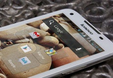 Lenovo не намерена заниматься смартфонным контентом