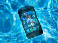 Пользователи Windows Phone чаще страхуют свои телефоны и реже ломают их