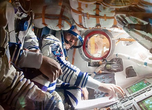 Космонавты МКС проведут видеоконференцию в Google+ из космоса