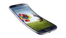 Фанат iPhone без усилий согнул Samsung Galaxy S4