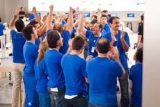 Сколько получают сотрудники Apple и Google