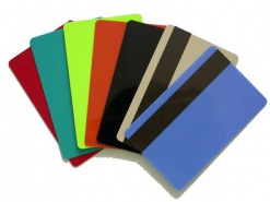 Пластиковые карты теперь популярны не только в бутиках, но и в интернете