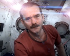 Видео поющего командира МКС посмотрели 5 миллионов человек