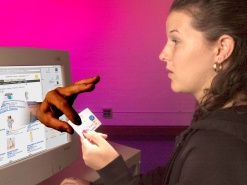 Продавец Aukro кинул на деньги более ста человек