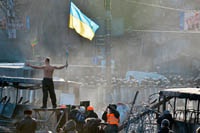 Мобильные операторы опровергли «регистрацию» протестующих в Киеве